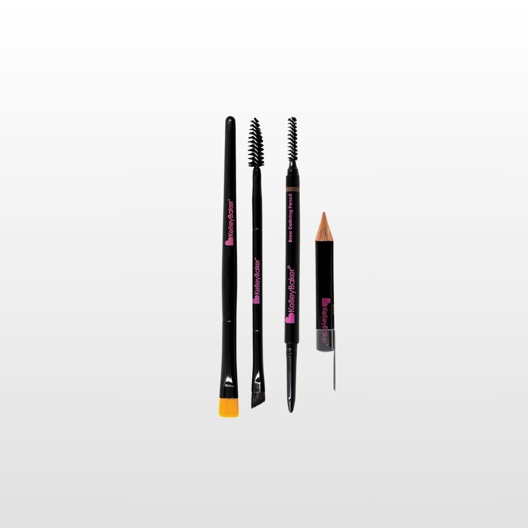 Kit d'essentiels quotidiens avec crayon définissant les sourcils